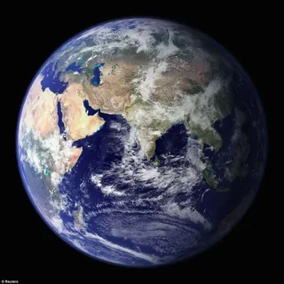 🌎 Earth | الأرض