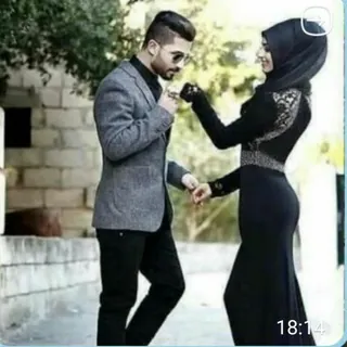 شباب وبنات رايقين